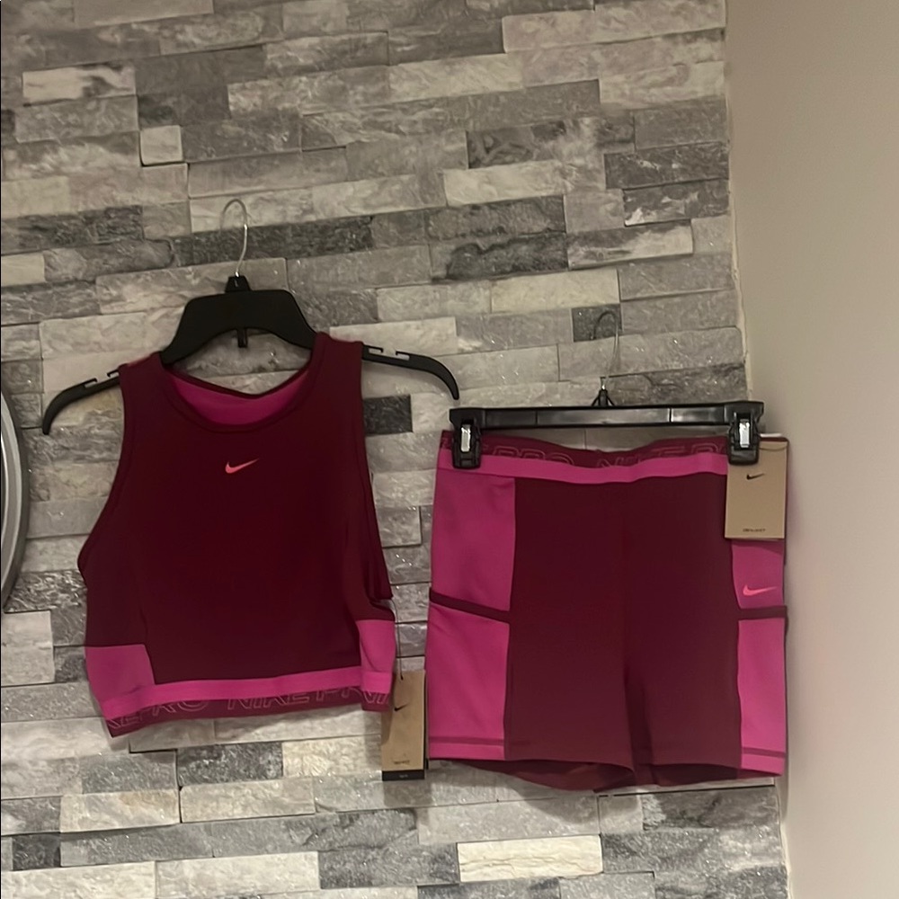 !!New Arrival!! Nike Pro women's matching set